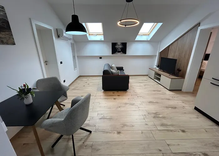 South Cu Statie Ihunt Ev Timişoara